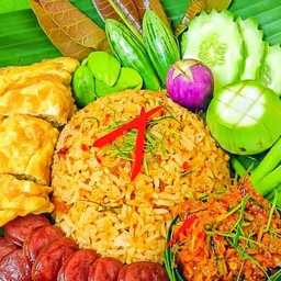 ข้าวคลุกน้ำพริกแจ่วบอง +ไข่เจียว กุนเชียง