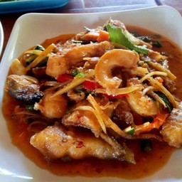 ผัดเผ็ดปลากดคัง