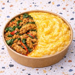 ข้าวหน้าไข่ข้น + กะเพราหมูเด้ง