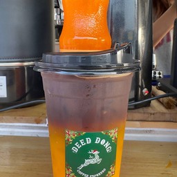 Deed Dong หอนาฬิกากระทุ่มแบน