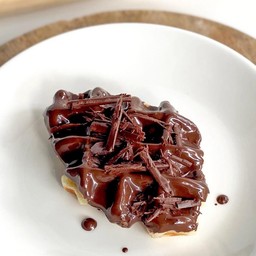 มินิครอฟเฟิล ดับเบิ้ลช็อคโกแลต (ขนาด 30 g.) ตัวเล็ก