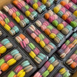 ลาพีส เบเกอรี่ หนามแดง