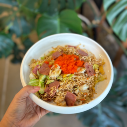 ผัดมาม่าไข่กุ้ง LM