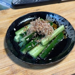 ยำแตงกวา