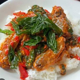 ข้าวกะเพราปลากระป๋อง