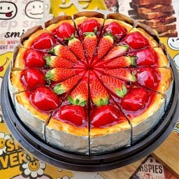 ชีสเค้ก ( 3ปอนด์ ) - Strawberry - ฟรีป้ายปัก HBD