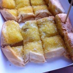 กระเพราเที่ยงวัน ยัน เที่ยงคืน