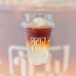 ชาไทยน้ำมะพร้าว  ( ไม่ใส่นม)