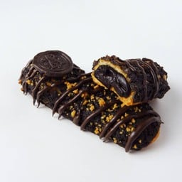 Dark Chocolate Croquant Eclair