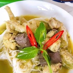 เปิ้ล ขนมจีนน้ำยา - ตลาดแม่กวง