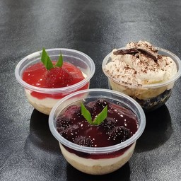 เค้ก miniโปร 3 ถ้วย   บานอฟฟี่+บลูเบอรี่ชีสพาย+สตอเบอรี่ชีสพาย