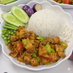 ผัดเผ็ดสะตอ ราดข้าว