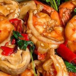 กระเพรากุ้ง