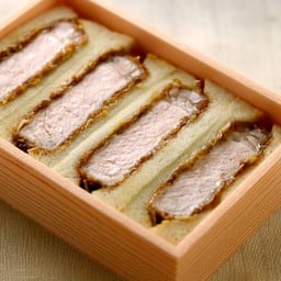 แซนด์วิชทงคัตสึสันใน