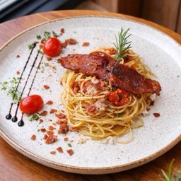 FE06 Spaghetti with Bacon & Dried Chili