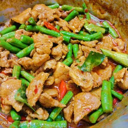 ผัดเผ็ดถั่วฟักยาว(กับข้าว)