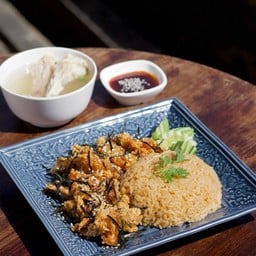 ข้าวมันไก่ทอด ราดซอสเกาหลี