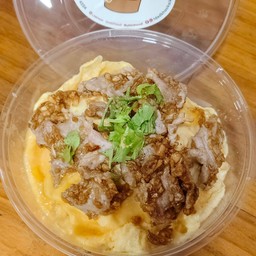 ข้าวไข่ข้นหมูนุ่มกระเทียมพริกไทย