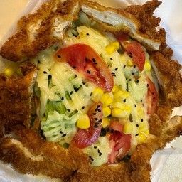 สลัดไก่กรอบ