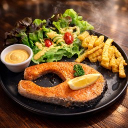 สเต็กปลาแซลมอนย่าง