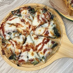 โรตีซอสพิซซ่า ผักโขมแฮมชีส