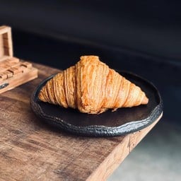 Plain Croissant / ครัวซองต์เนยสด🧈