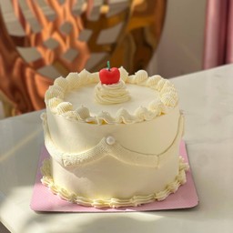 เค้กบัตเตอร์เนยแท้ เทียนเชอร์รี่ 0.5