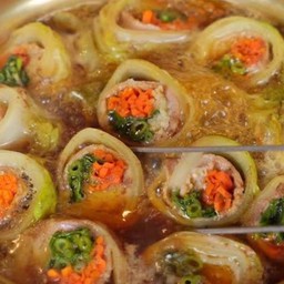 สุกี้โรลชาบูน้ำดำ