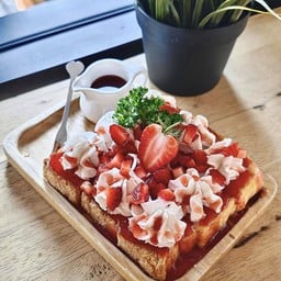 ปังปิ้งสตรอว์เบอร์รี่วิป