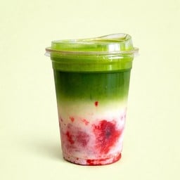 มัทฉะนมสดสตรอเบอร์รี่