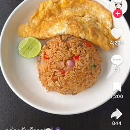 ข้าวผัดปลากระป๋อง+ไข่เจียว