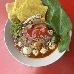 ก๋วยเตี๋ยวโฟยำ