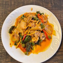 ผัดเผ็ดหมูป่า