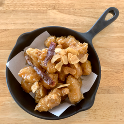 ชิกเก้น ไบท์คลุกซอสน้ำปลา (Chicken Bite Mixed Sweet Fish Sauce)-D