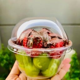 องุ่นไซมัสคัส + สตอเบอร์รี่ + นูเทลล่าฉ่ำๆ