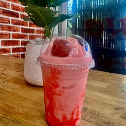 สตอเบอรี่ปั่น