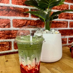 มัทฉะสตอเบอรี่