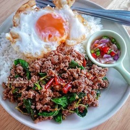 กระเพราเนื้อ