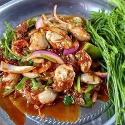 ส้มตำ&ยำแซ่บเสียบไม้ หมู่บ้านวรารักษ์ซอย 9
