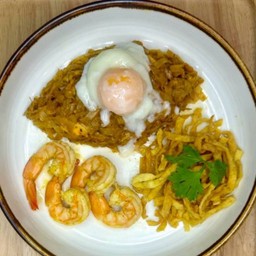 ข้าวซอยผัดแห้งกุ้ง+ไข่ออนเซ็น Dry-Fried Khao Soi with Shrimp and Onsen Egg