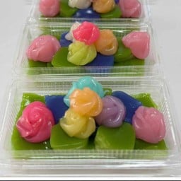 ขนมชั้นดอกกุหลาบ