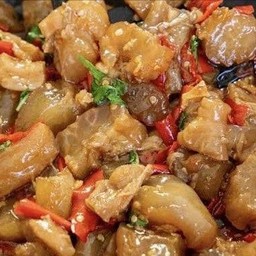 กระเพราเอ็นแก้วเพลินพุง ราดข้าว