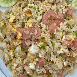 ข้าวผัดแหนม
