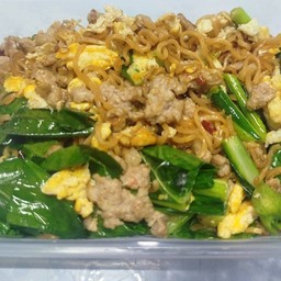 ผัดมาม่า