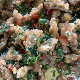 ปลาผัดพริกสด