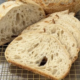 Artisan sourdough ครึ่งโลฟ