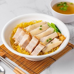 บะหมี่ไก่ตอน หมูกรอบ