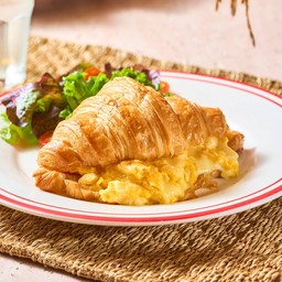 BS6 Croissant Egg n Cheese ครัวซองต์ไข่ชีส