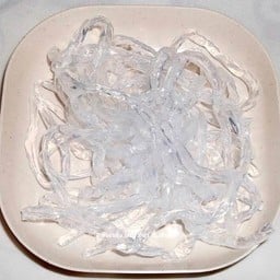 เส้นเเก้ว