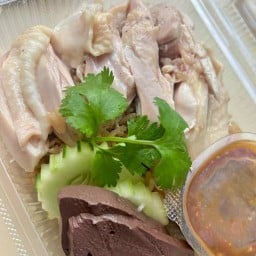 ข้าวมันไก่นายฟ้า น้ำจิ้มรสเด็ด - เสรีไทย 7